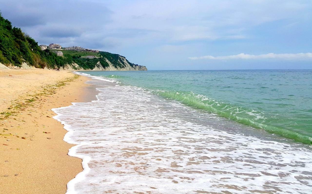 Silver Beach Delux Apartments بايالا المظهر الخارجي الصورة