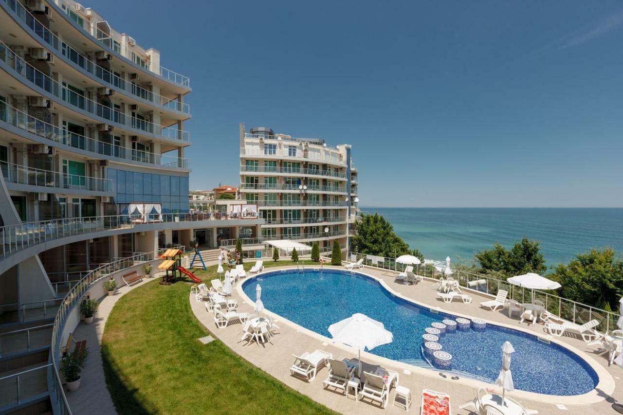 Silver Beach Delux Apartments بايالا المظهر الخارجي الصورة