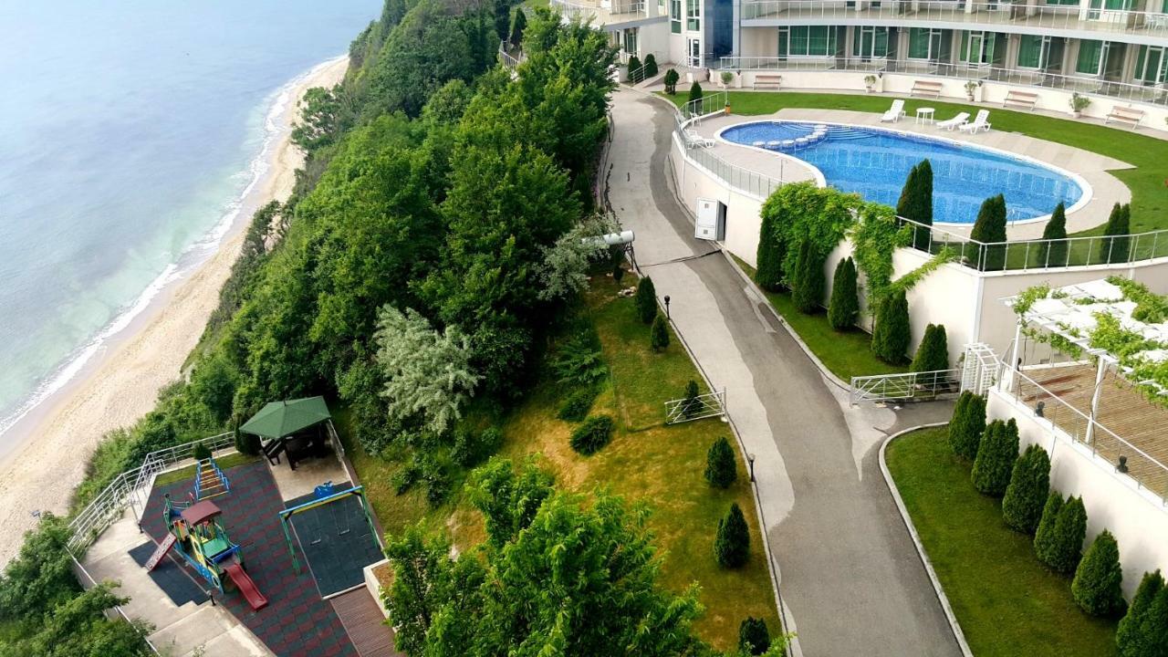 Silver Beach Delux Apartments بايالا المظهر الخارجي الصورة